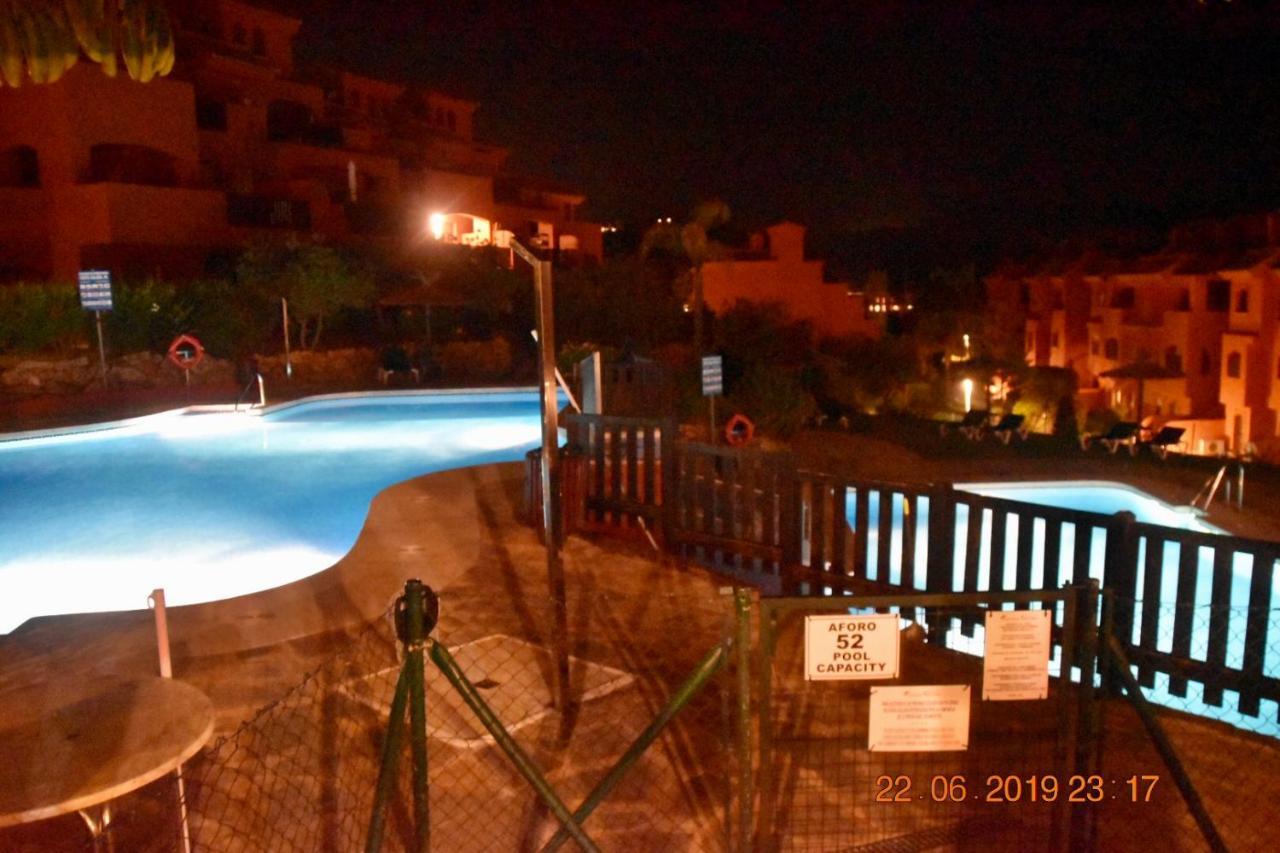 Luxury 2-Bedrooms & Bathrooms Estepona Apartment Экстерьер фото